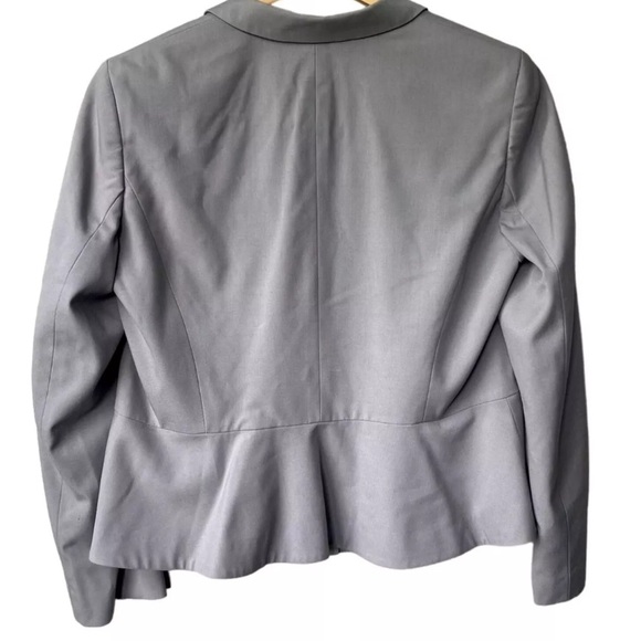 Ann Taylor The Petite One Button Size 0P Peplum Cropped Light Gray Blazer Jacket - Picture 7 of 8